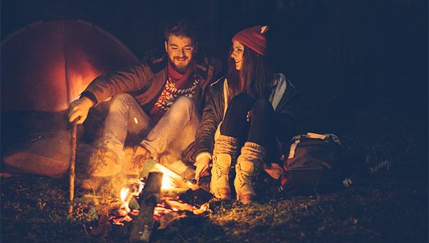 How to Stay Warm When Camping in Winter